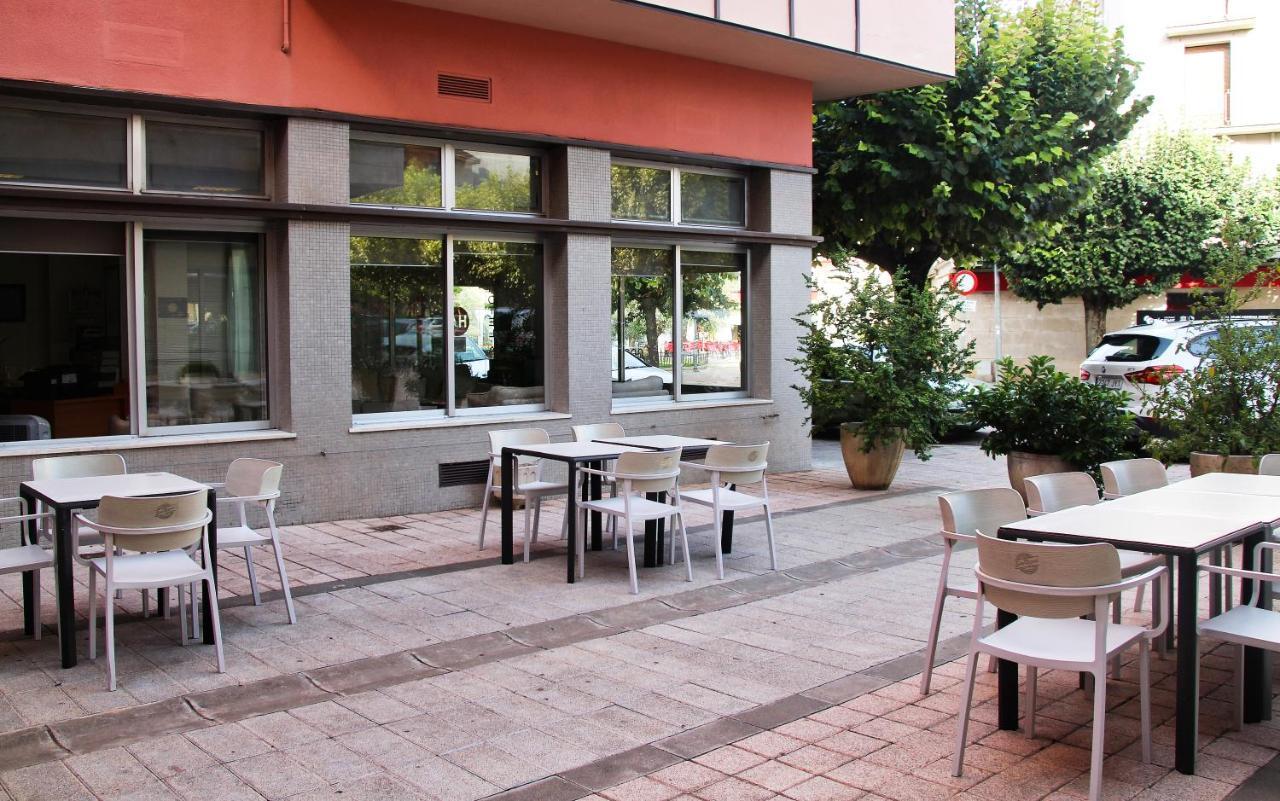 Hotel Alegret Tremp Exterior foto