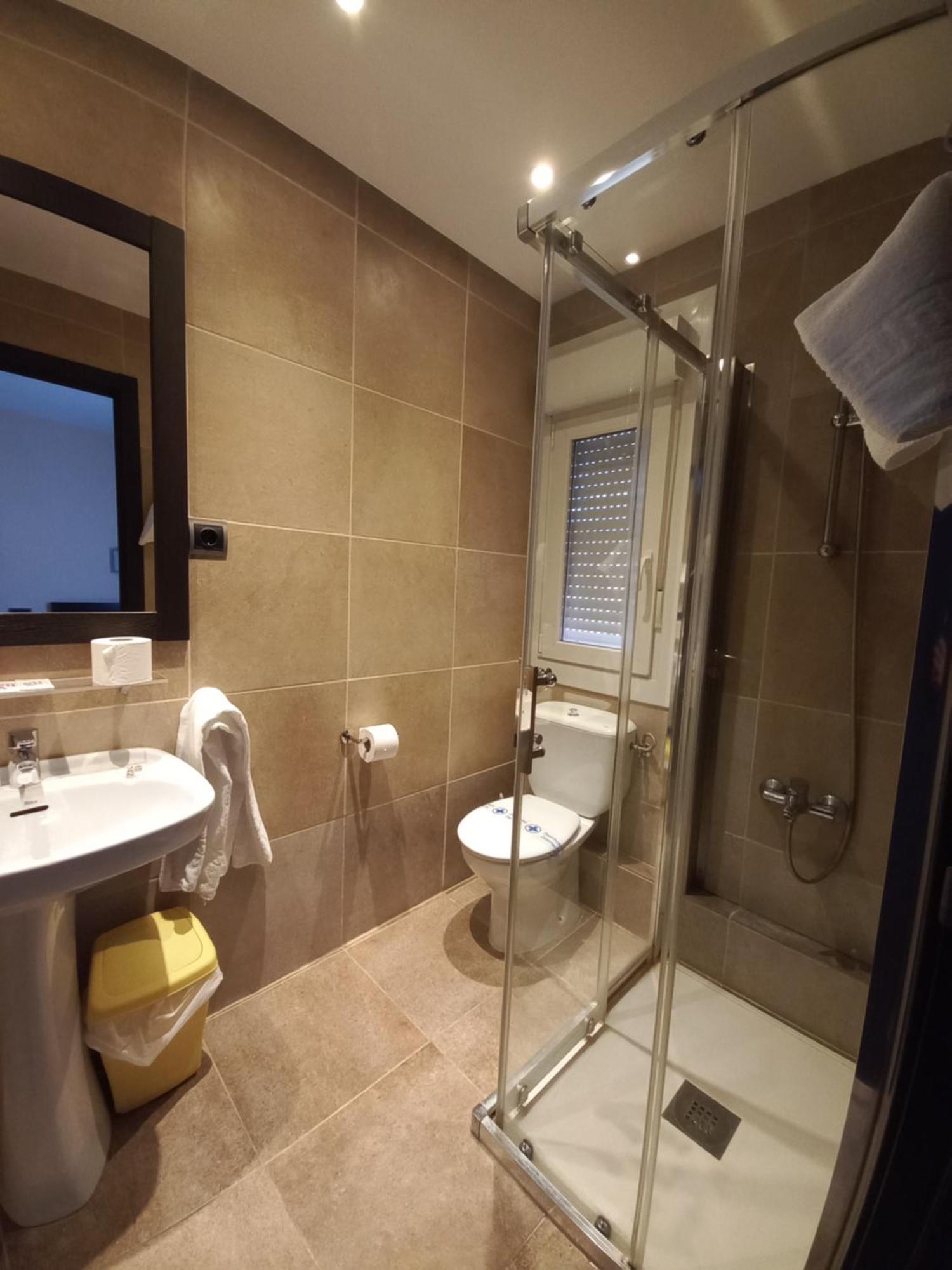 Hotel Alegret Tremp Quarto foto