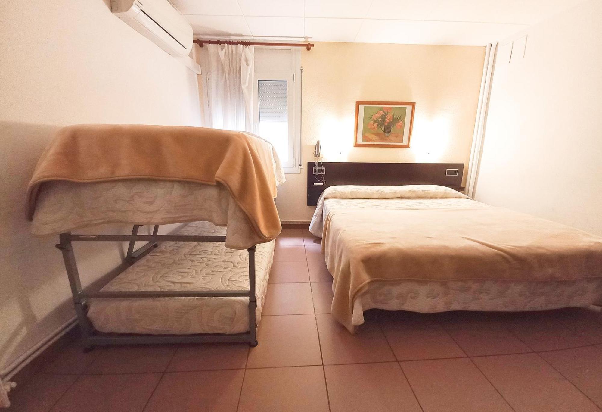 Hotel Alegret Tremp Quarto foto